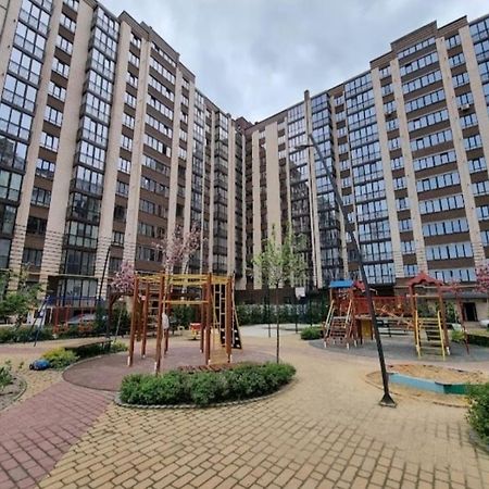 СУЧАСНА НОВА,ЕЛІТ Квартира Apartment Lutsʼk Екстериор снимка